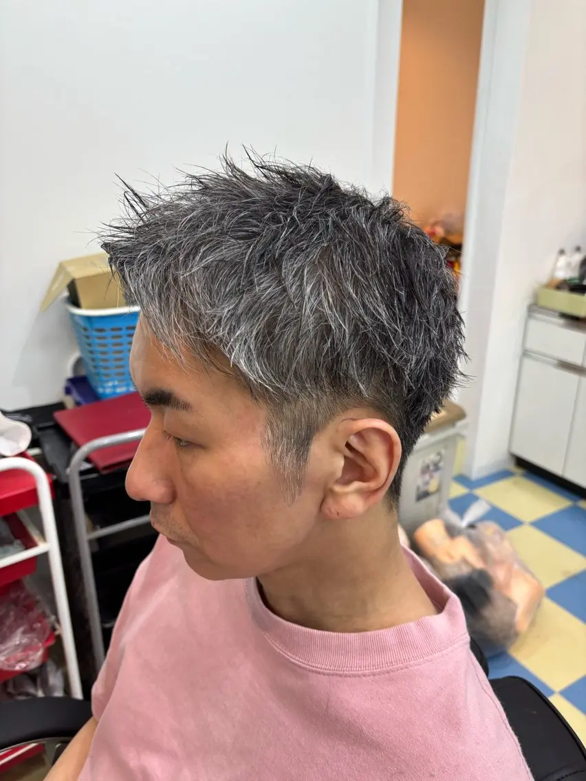 メンズ ビジネス ツーブロック 刈り上げ 菅 桜介のヘアスタイル