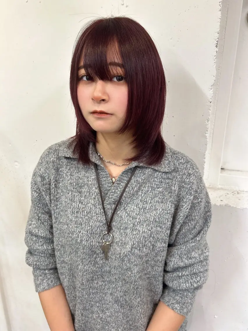 ミディアム カラー レッドカラー ウルフカット カット ヘアカラー トリートメント ウルフカット レイヤーカット上柿のヘアスタイル