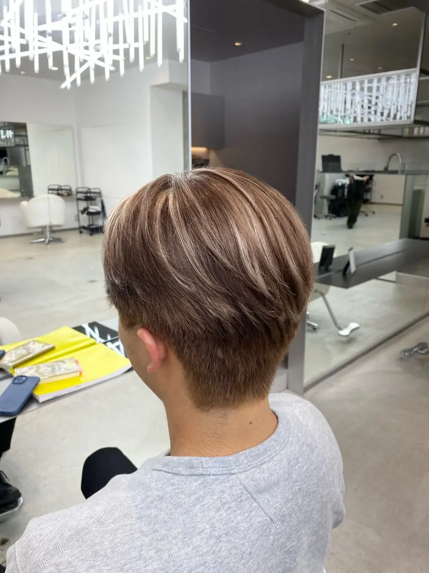 カラー メンズ メンズブリーチ メンズメッシュ 黒髪 ブリーチ 透明感カラー カット ヘアカラー トリートメント マンツーマンサロン 🤍Tanakaのヘアスタイル