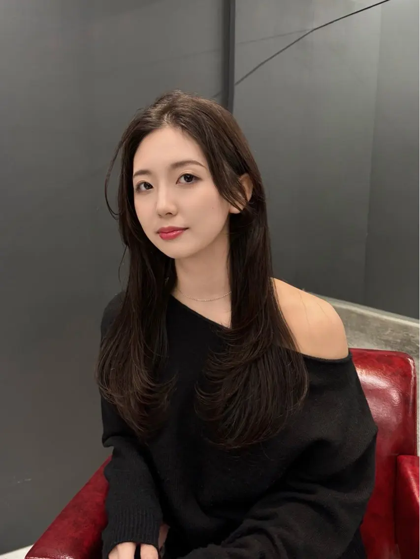 ロング カラー レイヤーカット カット ヘアカラー トリートメント 細井 友貴のヘアスタイル