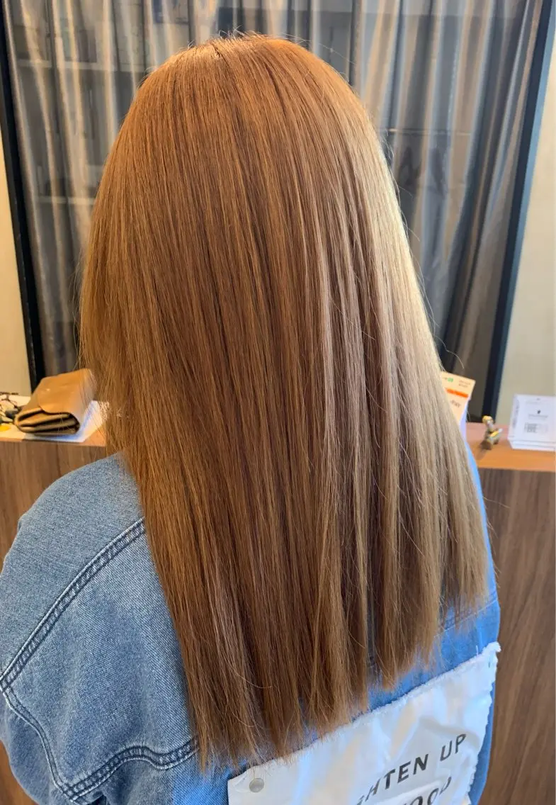 カット+全体カラーの写真