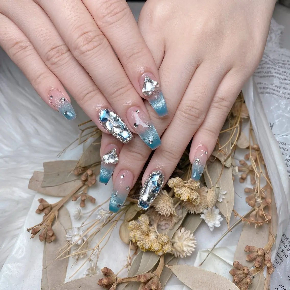 ネイル 長さ出し フレンチネイル ジェルネイル ガラスフレンチ 韓国ネイル ハンドネイル ハンドケア For U nail スカルプ専門店のネイルデザイン
