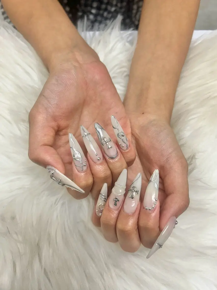 ネイル ロングネイル ネイルチップ KIREIE YUKIのマツエク・マツパデザイン