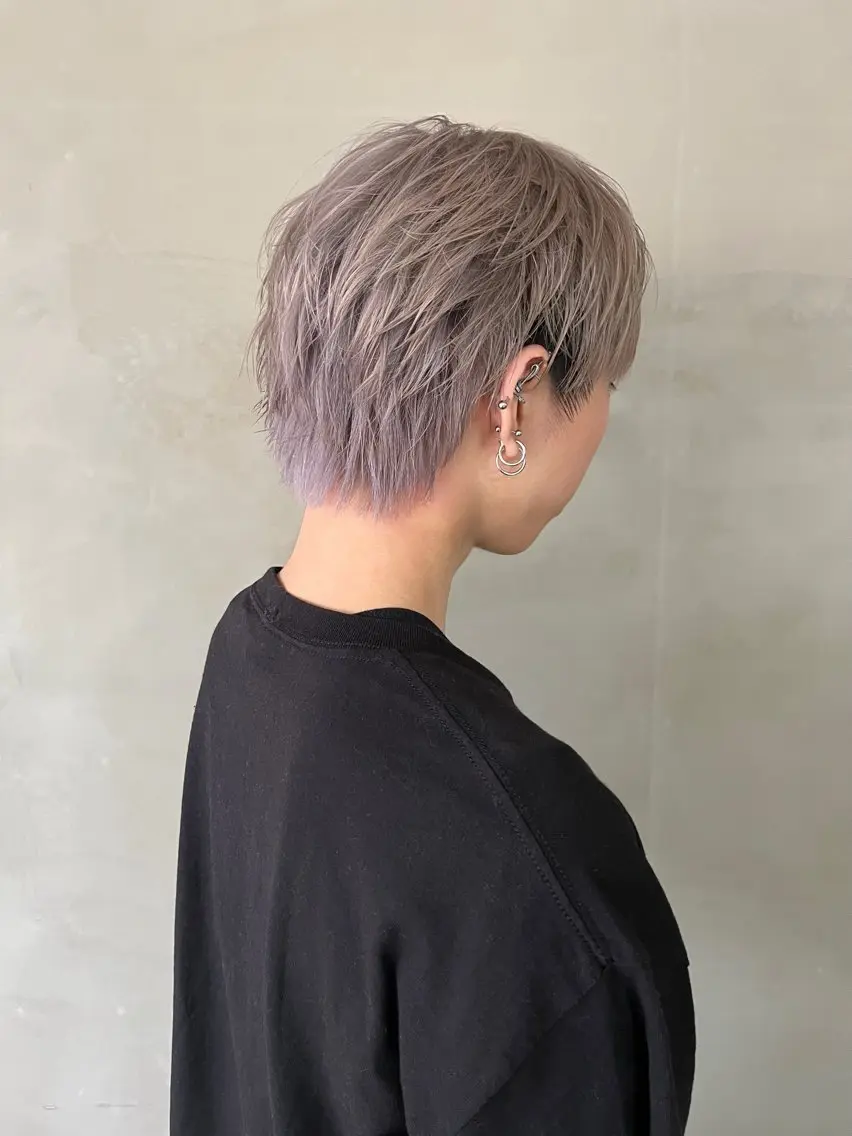 カラー 石江 奈琉のヘアスタイル