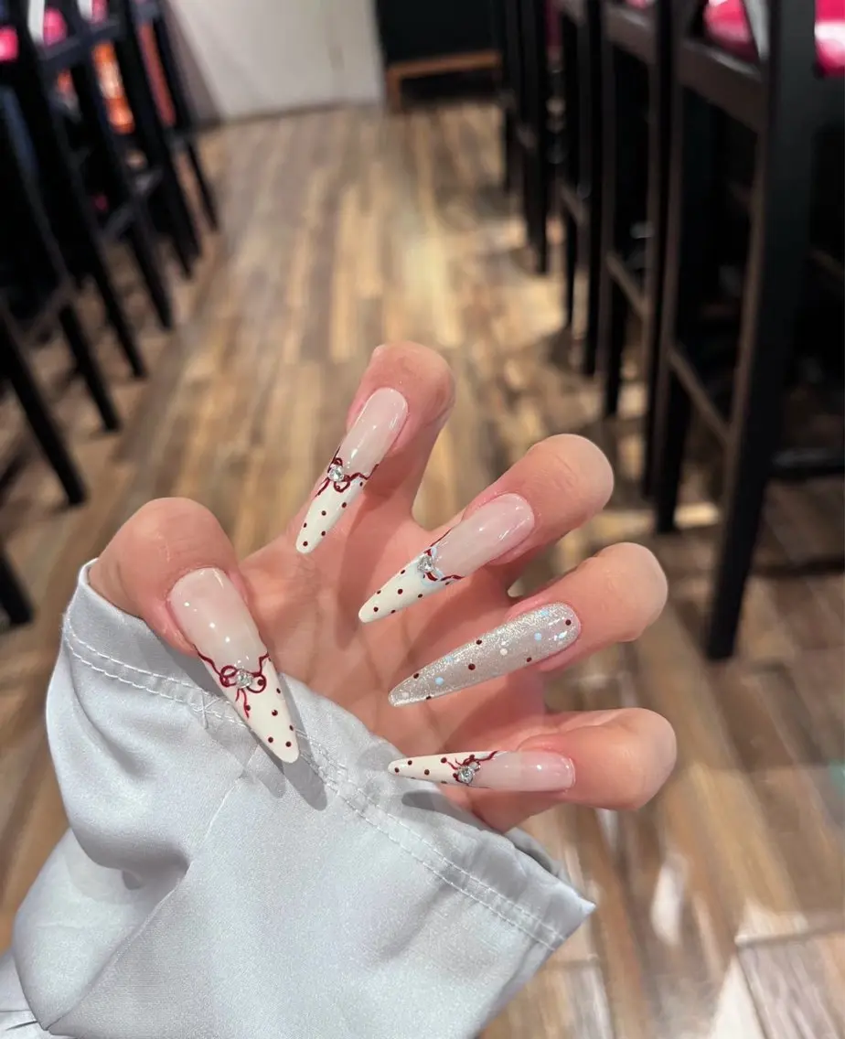 ネイル フレンチネイル キラキラネイル 韓国ネイル シンプルネイル ワンホンネイル ハンドネイル MEI Nailのネイルデザイン