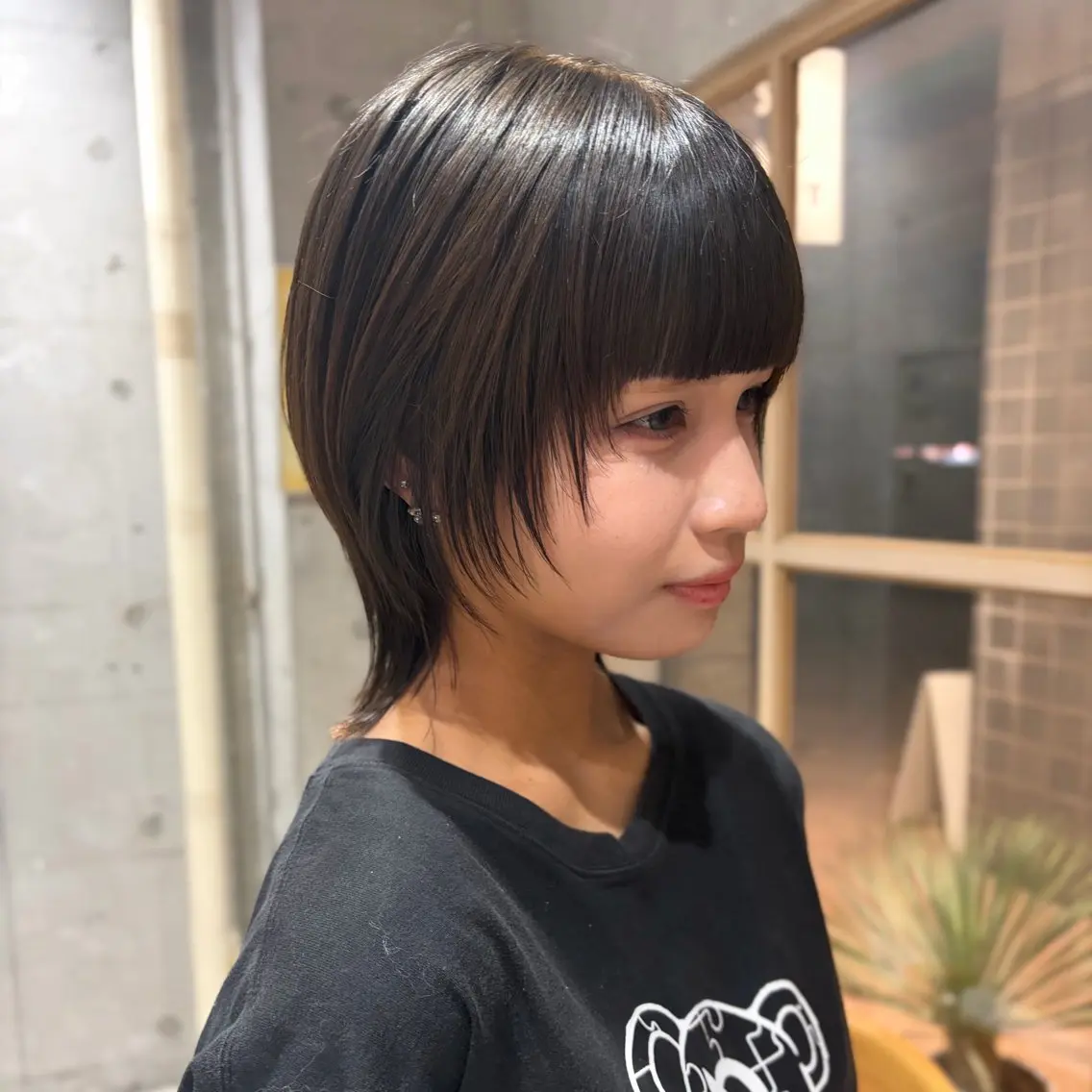 ショート くびれヘア 顔まわりレイヤー 顔周りカット レイヤーカット ウルフカット AMI ウルフ/ショートのヘアスタイル