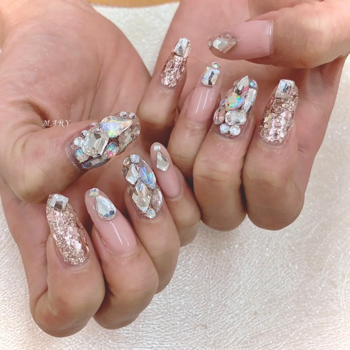 ネイル キラキラネイル ニュアンスネイル ピンク ハンドネイル Mary nail .narumiのネイルデザイン