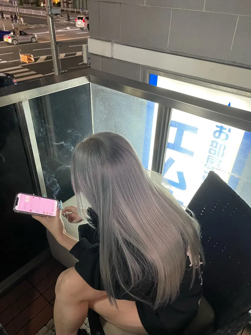 ロング カラー シルバー ANDIAMO SAKAE🍁楓のヘアスタイル