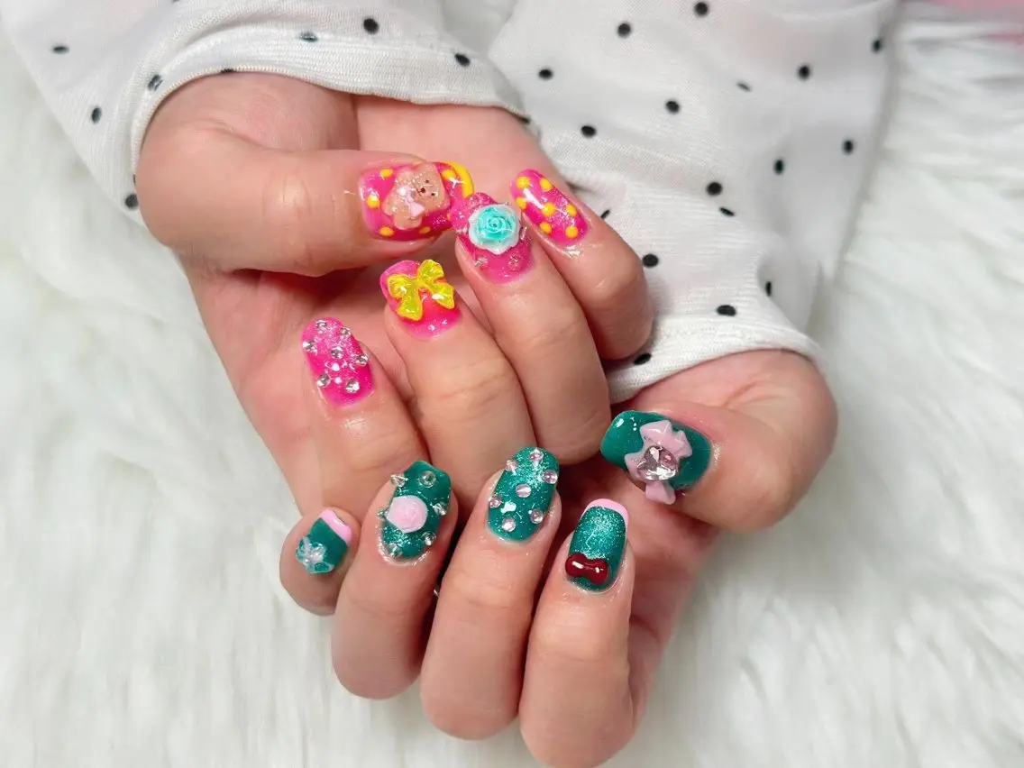 ネイル AURA NAIL🎀💅のネイルデザイン