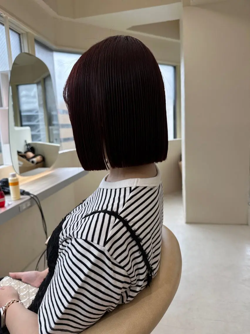 ミディアム カラー カット ヘアカラー トリートメント 縮毛矯正ボブ&顔まわ レイヤー♡TOMOEのヘアスタイル