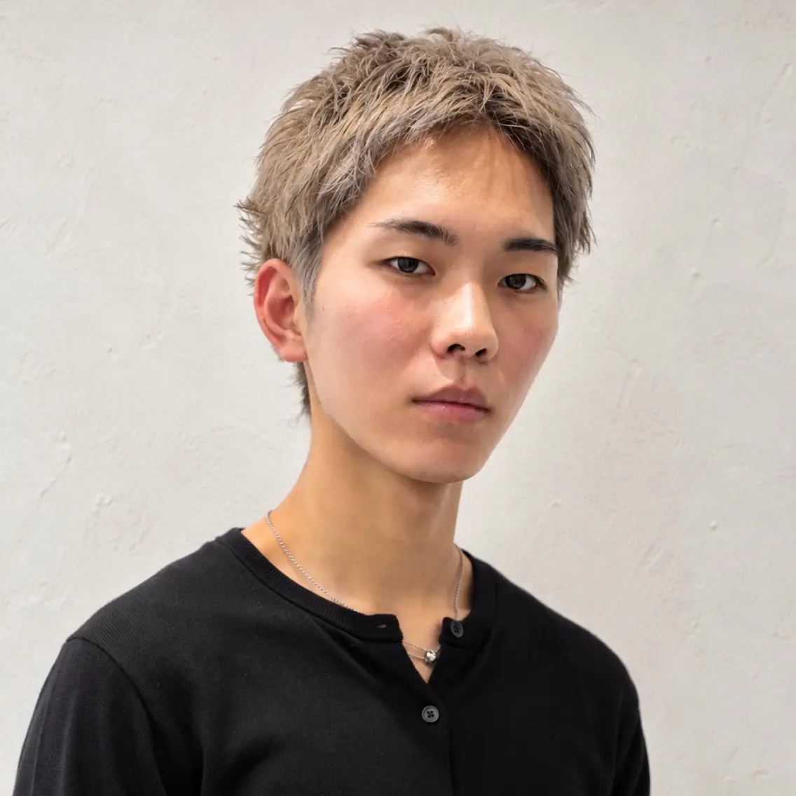 ショート カラー カット 駒沢 聡のヘアスタイル