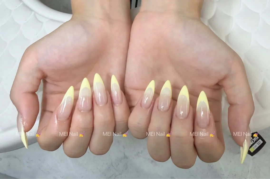 ネイル フレンチネイル キラキラネイル 韓国ネイル シンプルネイル ワンホンネイル ハンドネイル MEI Nailのネイルデザイン