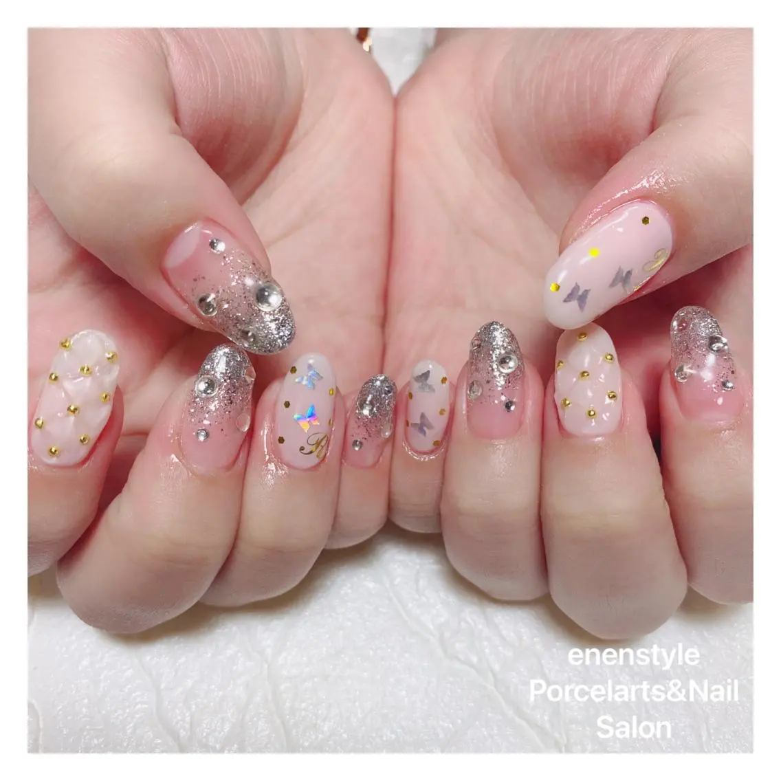 ミディアム ネイル ハンドネイル 🐾enen style 🐾のネイルデザイン