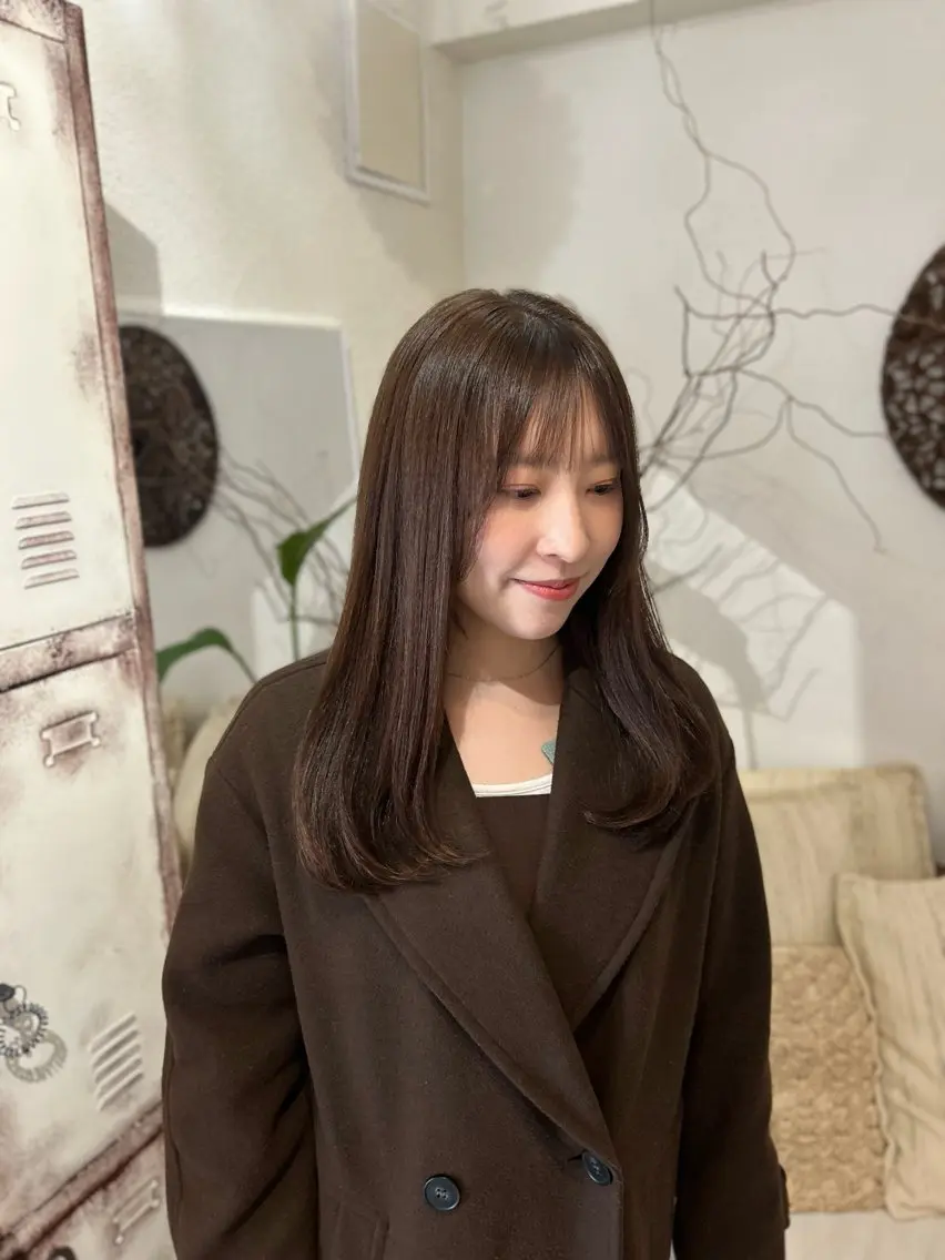 セミロング カラー カット ヘアカラー トリートメント ヘッドスパ putri 川邉 優花のヘアスタイル