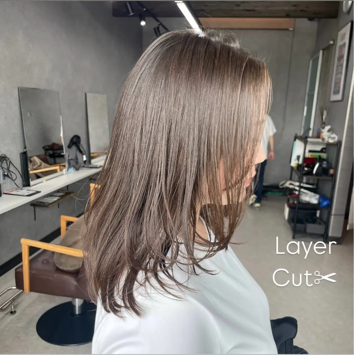 セミロング カラー カット 加藤 結奈のヘアスタイル