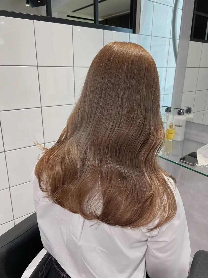 セミロング カラー センターパート特化 井上健太のヘアスタイル
