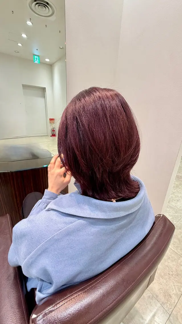 カラー レッドカラー 征矢 真緒のヘアスタイル
