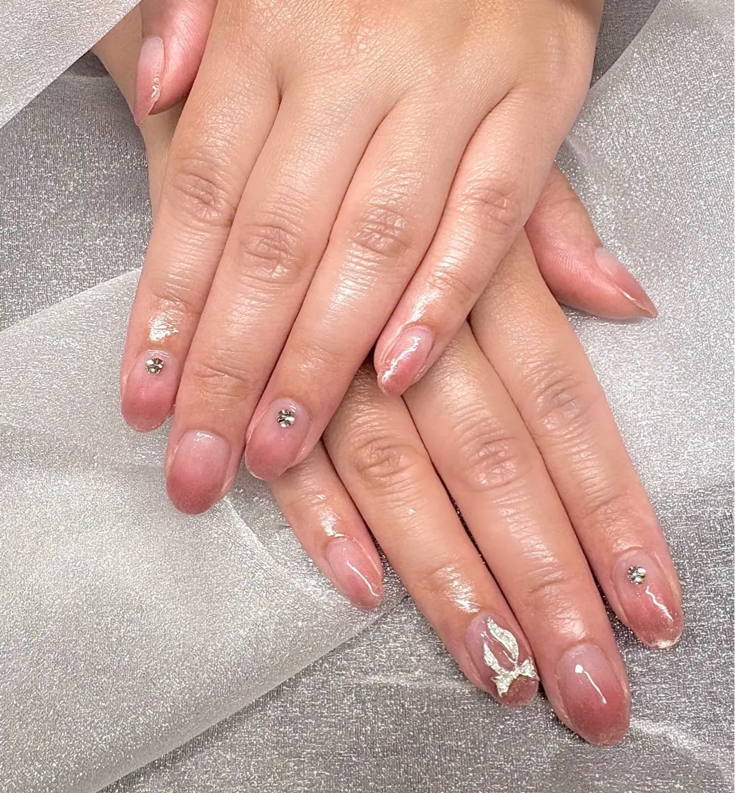 ネイル グラデーション キラキラネイル Glisse _nailのネイルデザイン