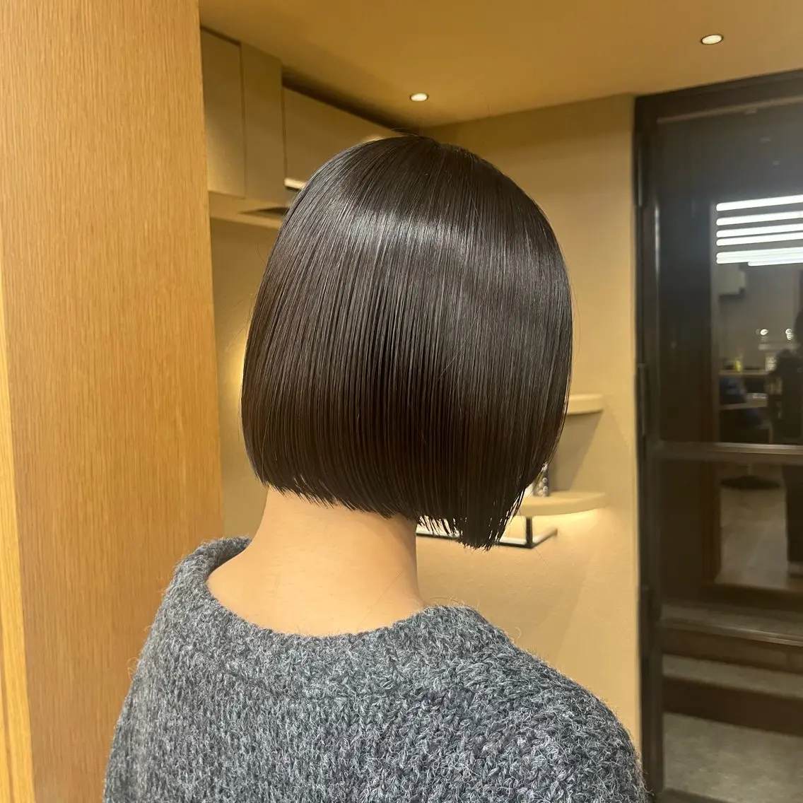 ミディアム ボブ 、 ハルナのヘアスタイル