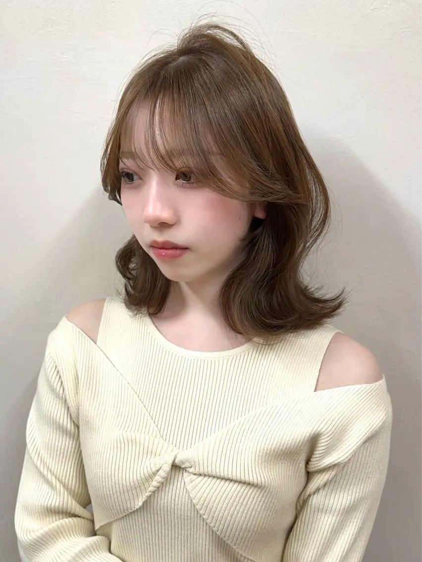 ミディアム カラー 顔まわりレイヤー レイヤーカット 韓国ヘア🦢🖤 Sayumiのヘアスタイル