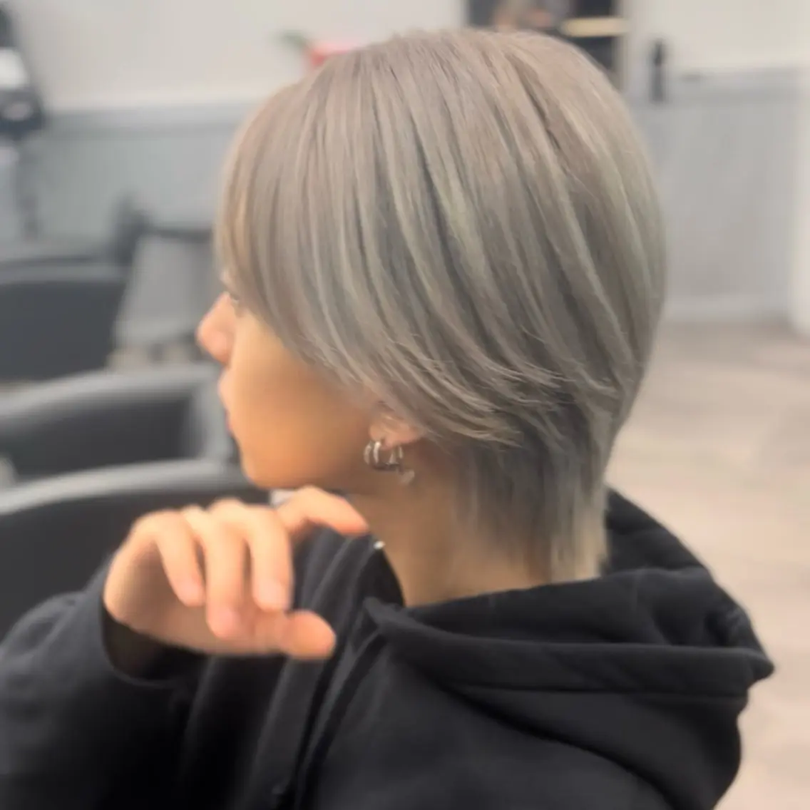 ショート カラー メンズ ダブルカラー 河村 怜奈のヘアスタイル