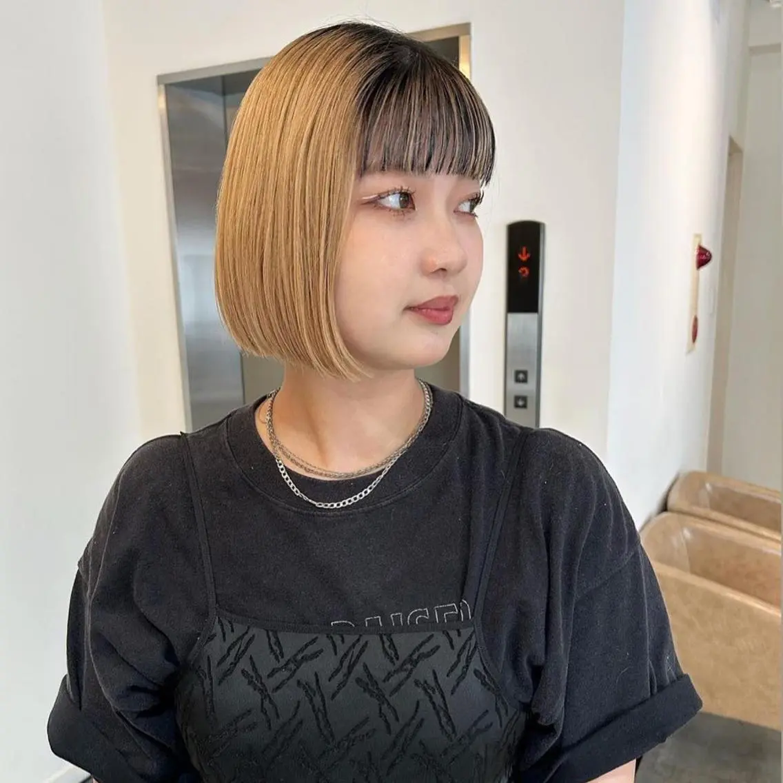 【平日限定メニュー】艶感カラー＋内部修復トリートメントの写真