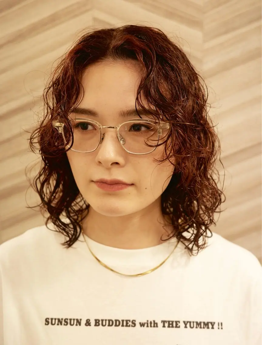ミディアム カラー パーマ カット ヘアカラー パーマ トリートメント ミディアムパーマ /癖毛パーマのヘアスタイル