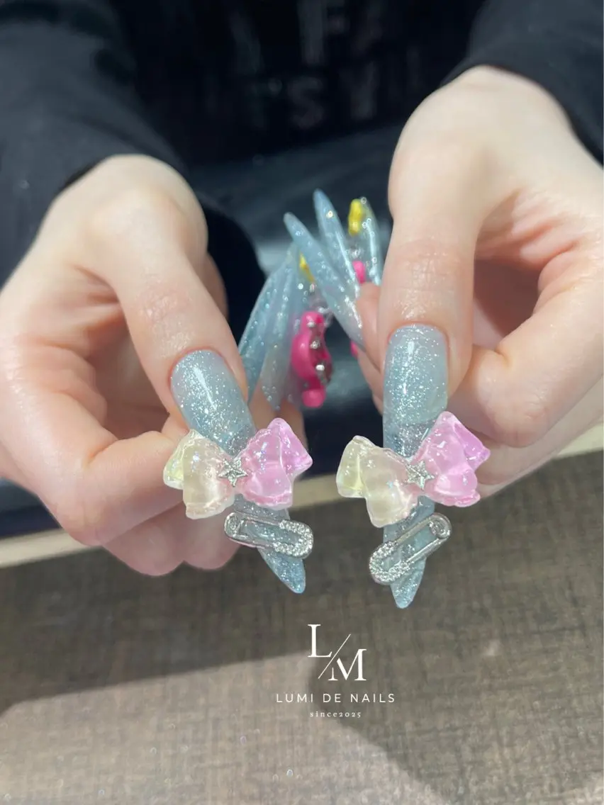 ネイル グラデーション ラメ(グリッター) マグネットネイル ミラーネイル ニュアンスネイル ハンドネイル Lumi de nailsのネイルデザイン