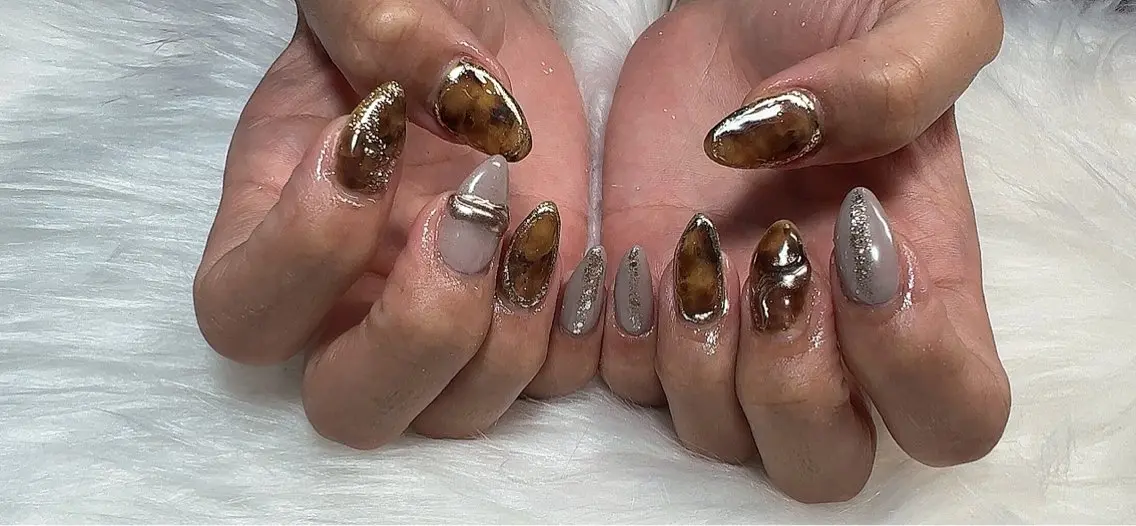 ネイル べっ甲ネイル ニュアンスネイル Mimi Nailのネイルデザイン