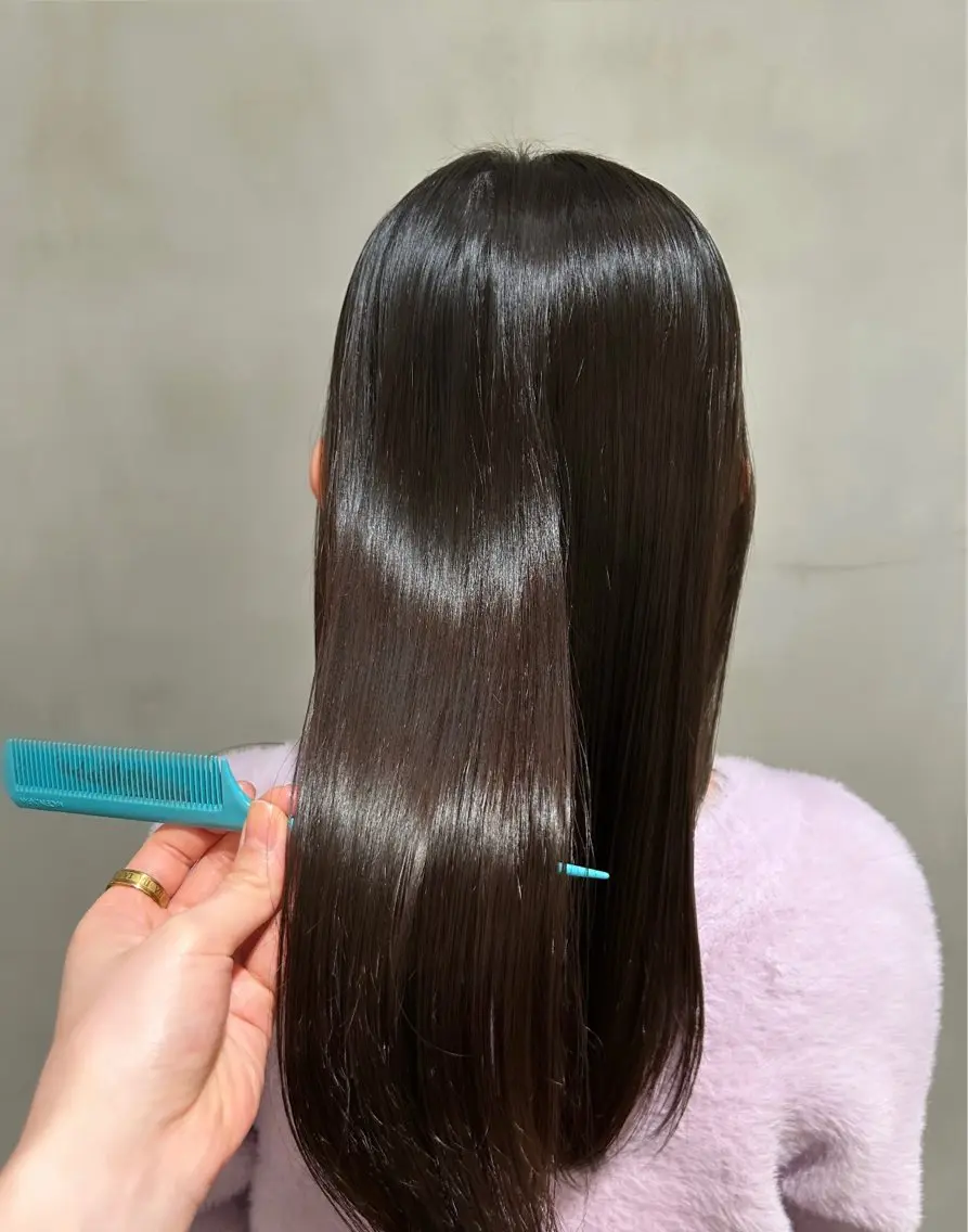 ロング 縮毛矯正 タナカ カナ🫧のヘアスタイル