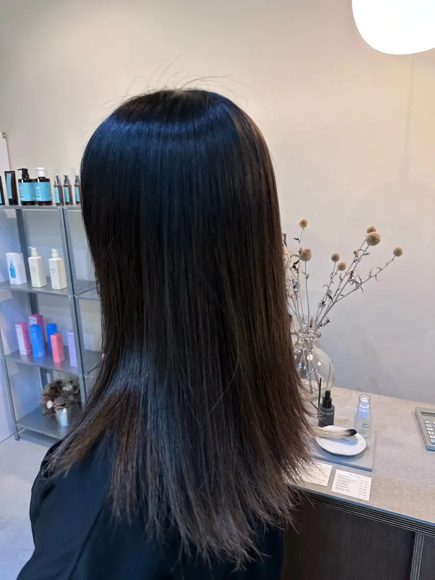 セミロング 縮毛矯正 トリートメント Shiro RENのヘアスタイル