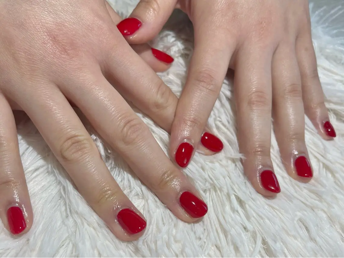 ネイル 成人式 ワンカラーネイル 赤色 nanairo nailのネイルデザイン