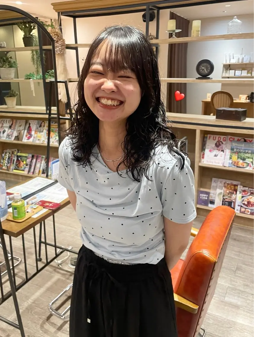 ミディアム パーマ 南場 智美のヘアスタイル