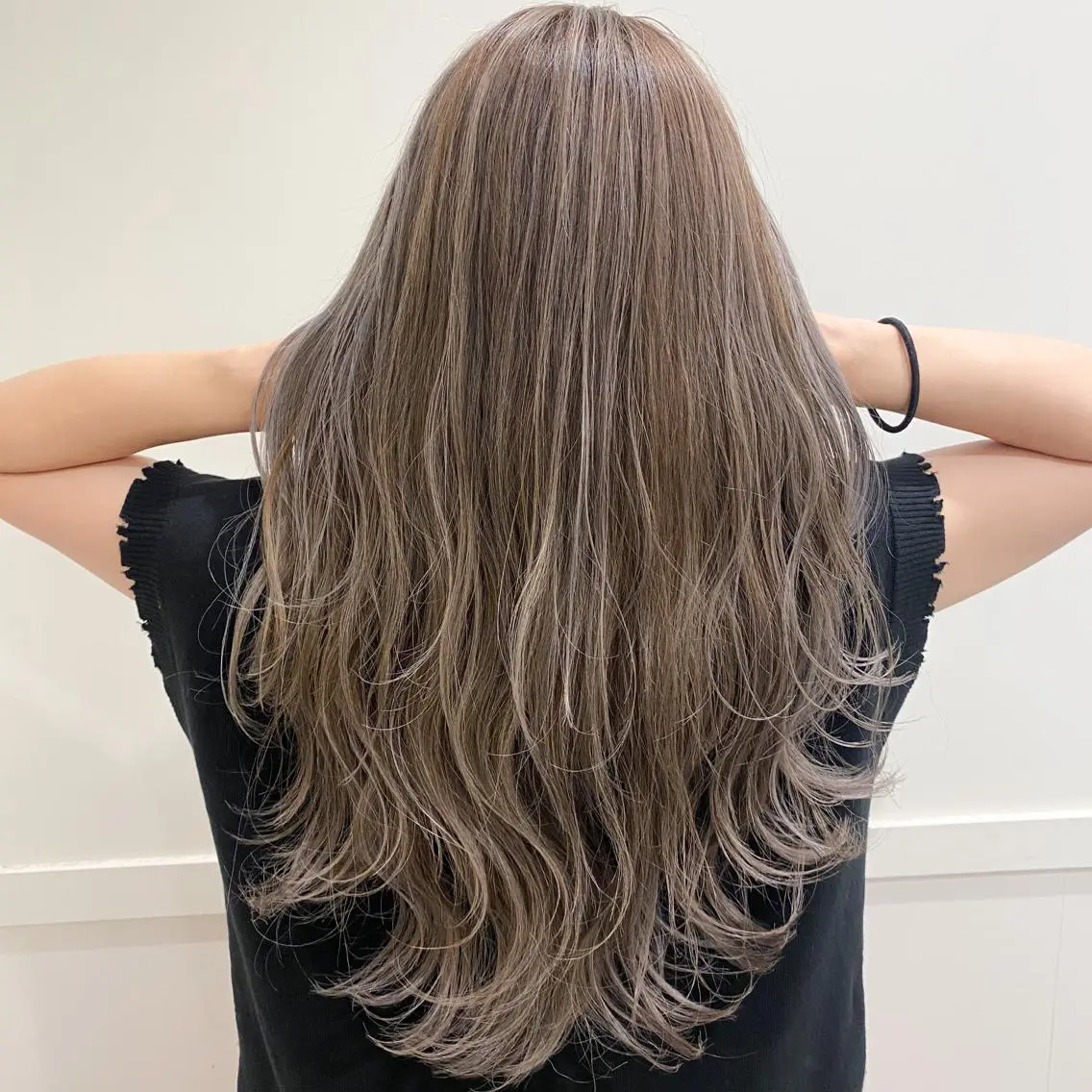 🌈U-24限定🌈　カット+イルミナカラー+美髪トリートメントの写真