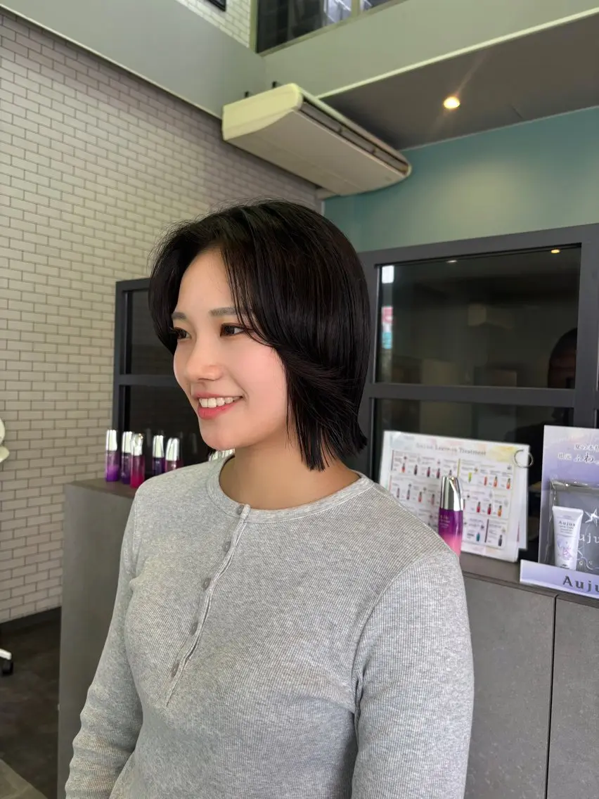 ミディアム 切りっぱなしボブ ボブ かきあげバング レイヤーカット カット 🫧古田 穂香🫧カットモデルのヘアスタイル