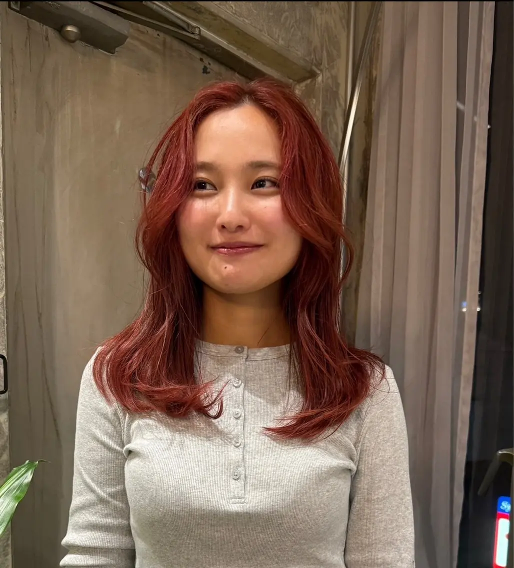 セミロング カラー ブリーチ ブリーチなしカラー ヘアカラー トリートメント 池田 早希のヘアスタイル