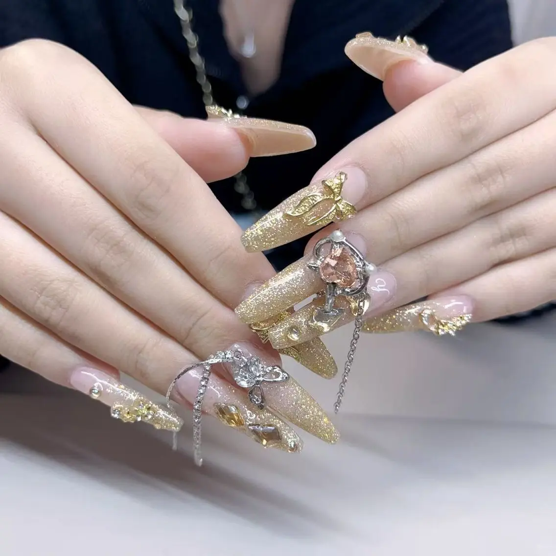 ネイル 成人式 フレンチネイル ジェルネイル グラデーション マグネットネイル ハンドネイル Rika  nail cocoのネイルデザイン