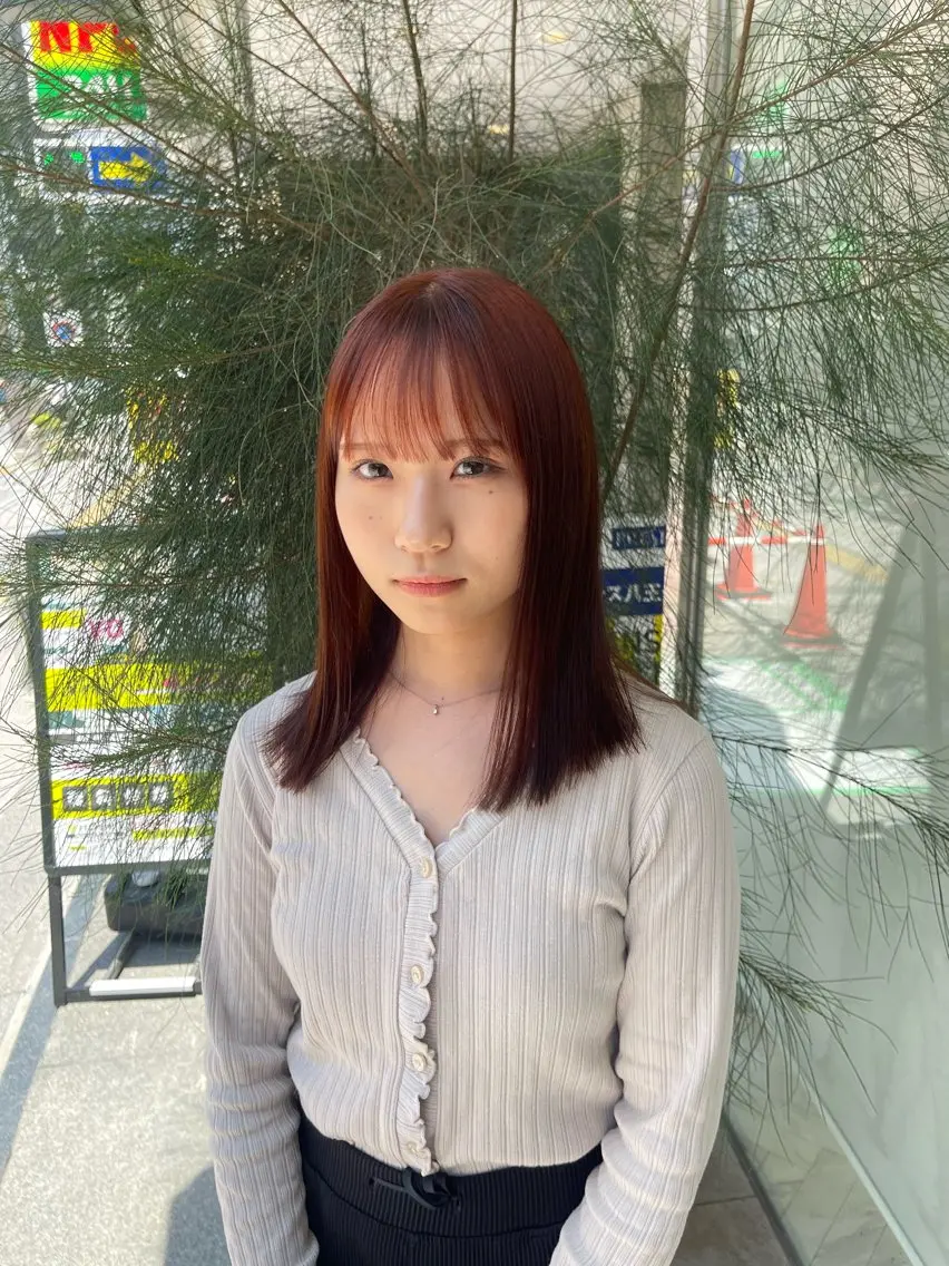 ミディアム 顔まわりレイヤー 顔周りカット 髪質改善 レイヤーカット トリートメント アリサ/メンズ /酸性ストレートのヘアスタイル