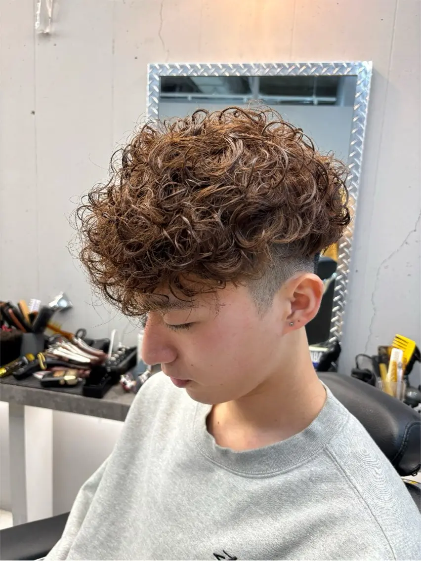 ショート カラー パーマ メンズ特化サロン 高山佑真のヘアスタイル