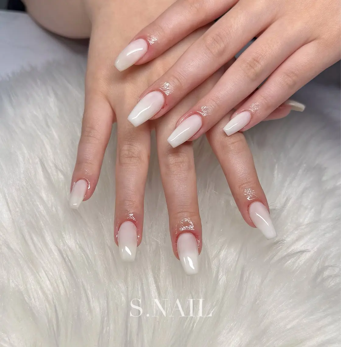 ネイル ホワイト ハンドネイル S.NAIL Suuのネイルデザイン