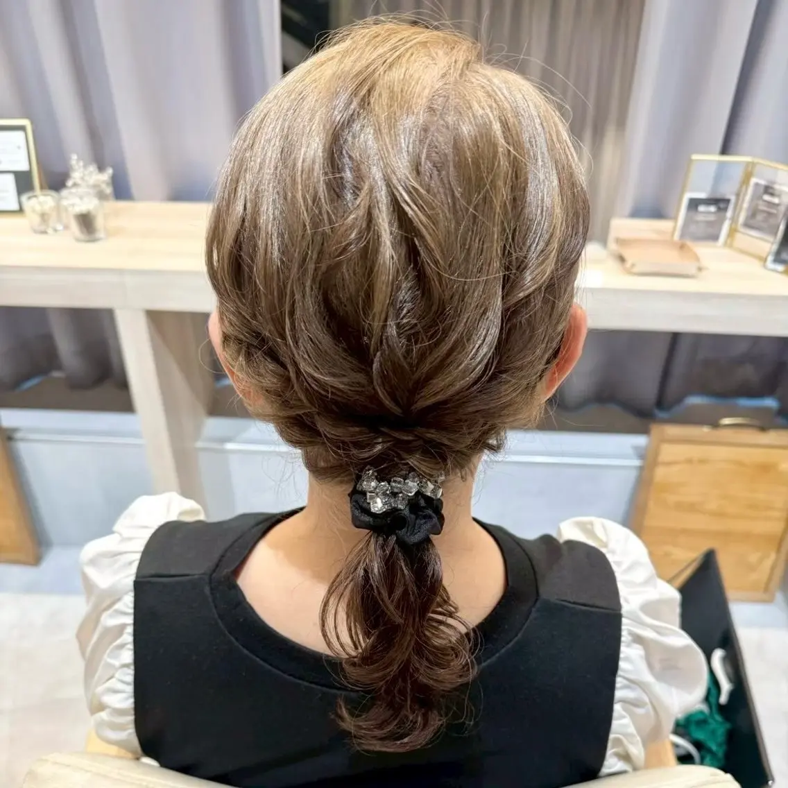 ミディアム ヘアアレンジ ハーフアップ 褒められヘアメイク /‎ボブ女子🐶みおのヘアスタイル