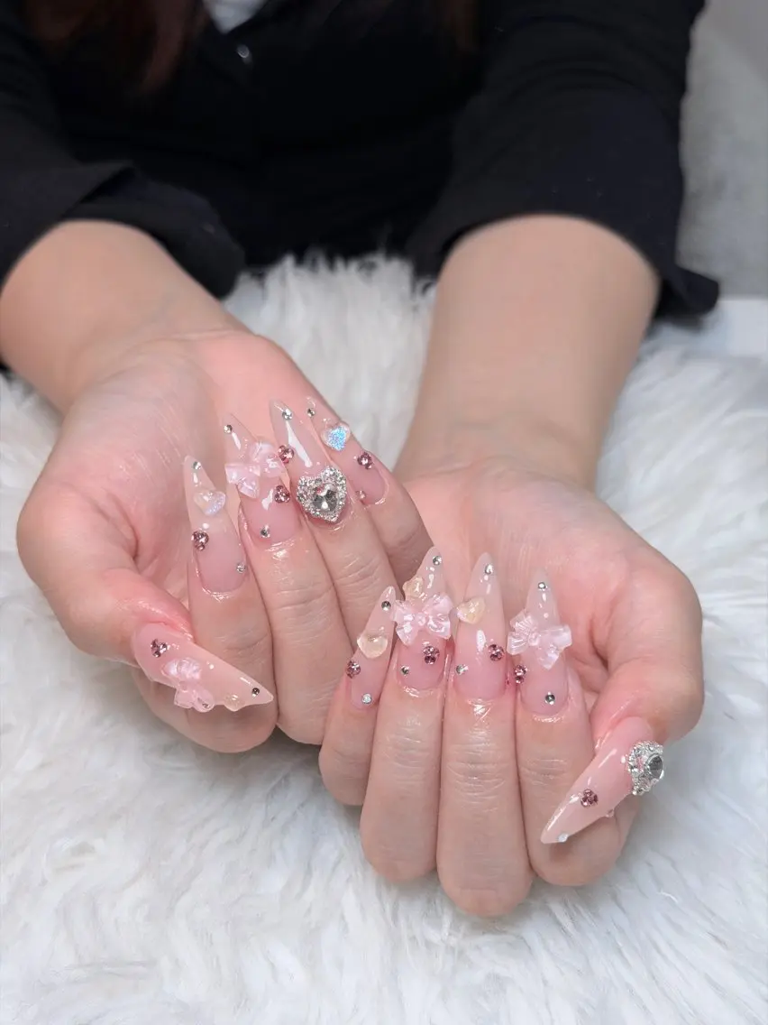 ネイル クリアネイル ドット フラッシュネイル フレンチネイル マグネットネイル ハンドネイル ハンドケア Aria Nail Beautyのネイルデザイン