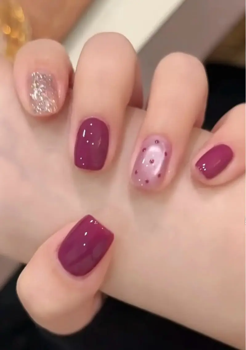 ネイル ドット 朝倉 澪のネイルデザイン