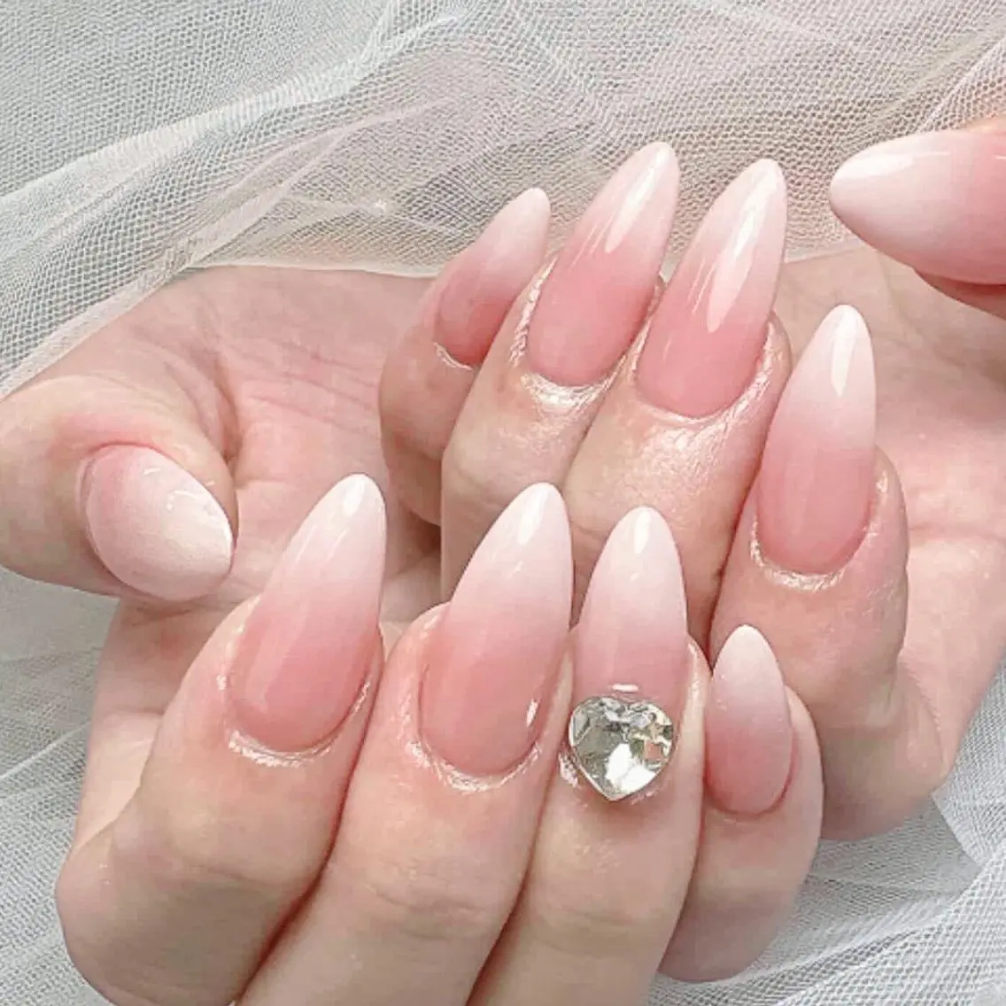 ネイル 七海🎀 💗のネイルデザイン