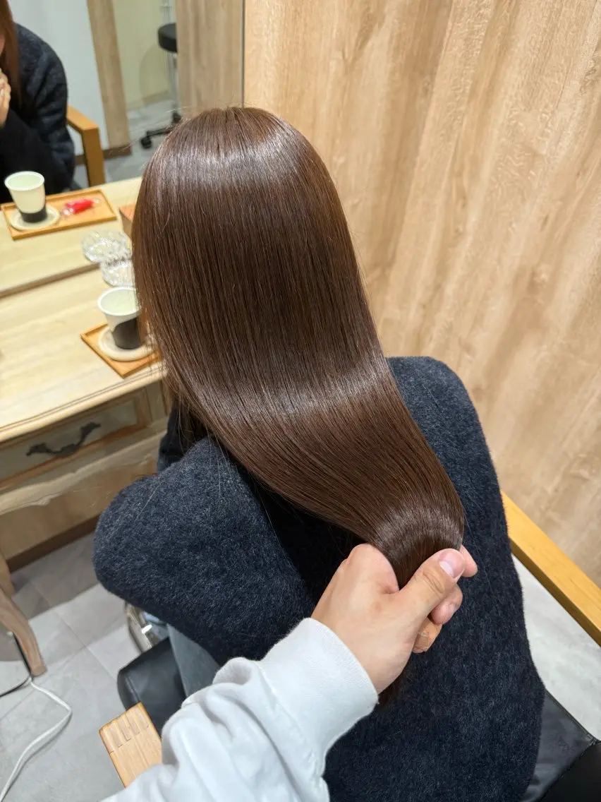 ロング カラー アッシュ アッシュグレー アッシュグレージュ グレージュ 髪質改善 ヘアカラー トリートメント 髪質改善*韓国ヘア* レイヤー*IBUKIのヘアスタイル