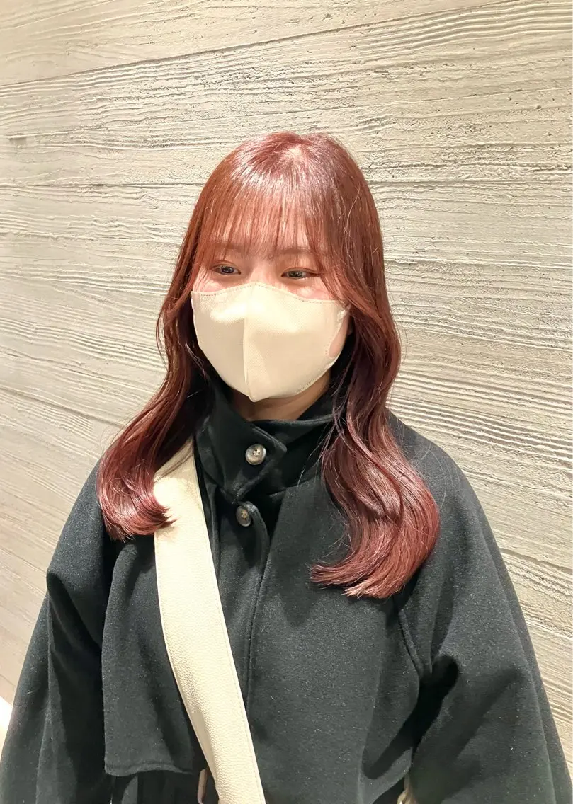 セミロング カラー ブリーチ ブラウンカラー ブリーチなしカラー ピンクカラー ピンクブラウン サキ🤍ハイトーン 🪩レイヤーカットのヘアスタイル