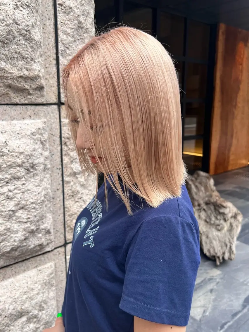 ショート azusa/心斎橋/ ハイトーンカラーのヘアスタイル