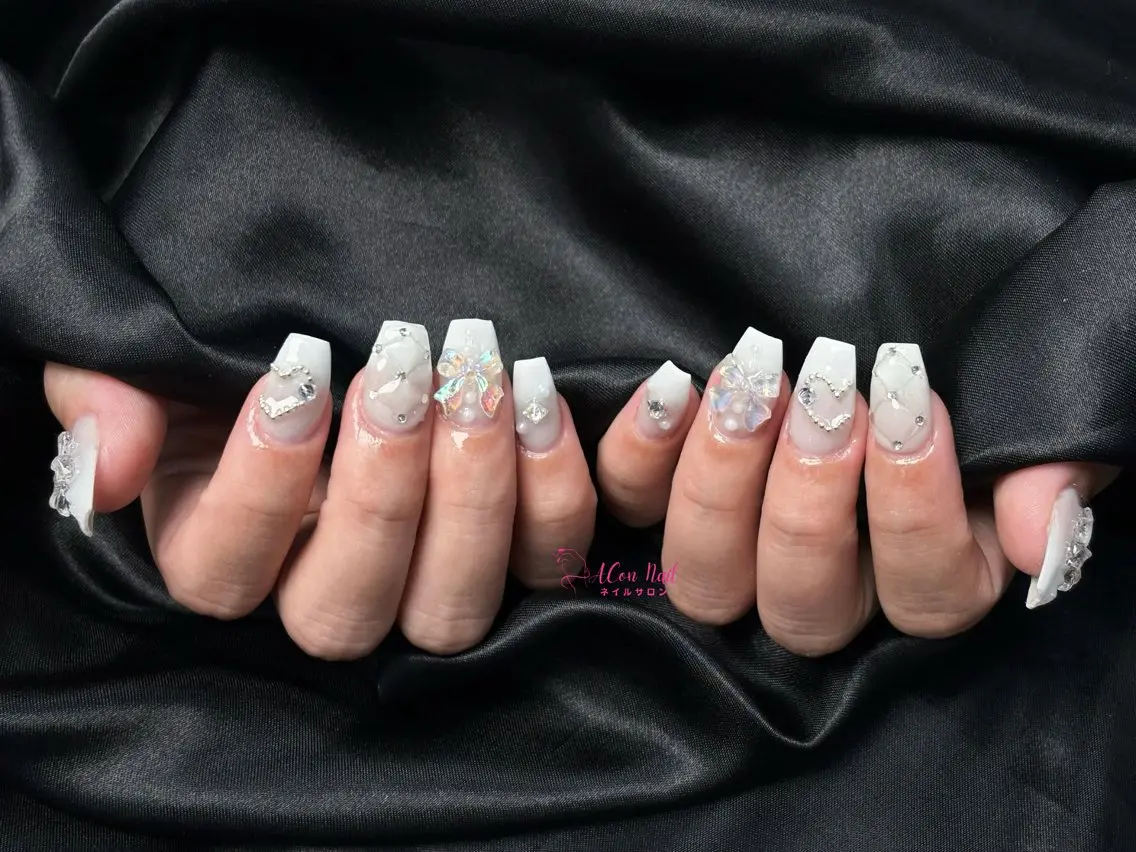 ネイル 桜ネイル 長さ出し フラワーネイル フレンチネイル ジェルネイル ハンドネイル ACon NailSalonのネイルデザイン