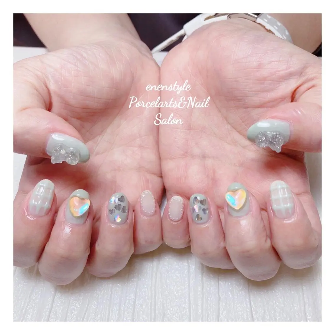ミディアム ネイル 🐾enen style 🐾のネイルデザイン