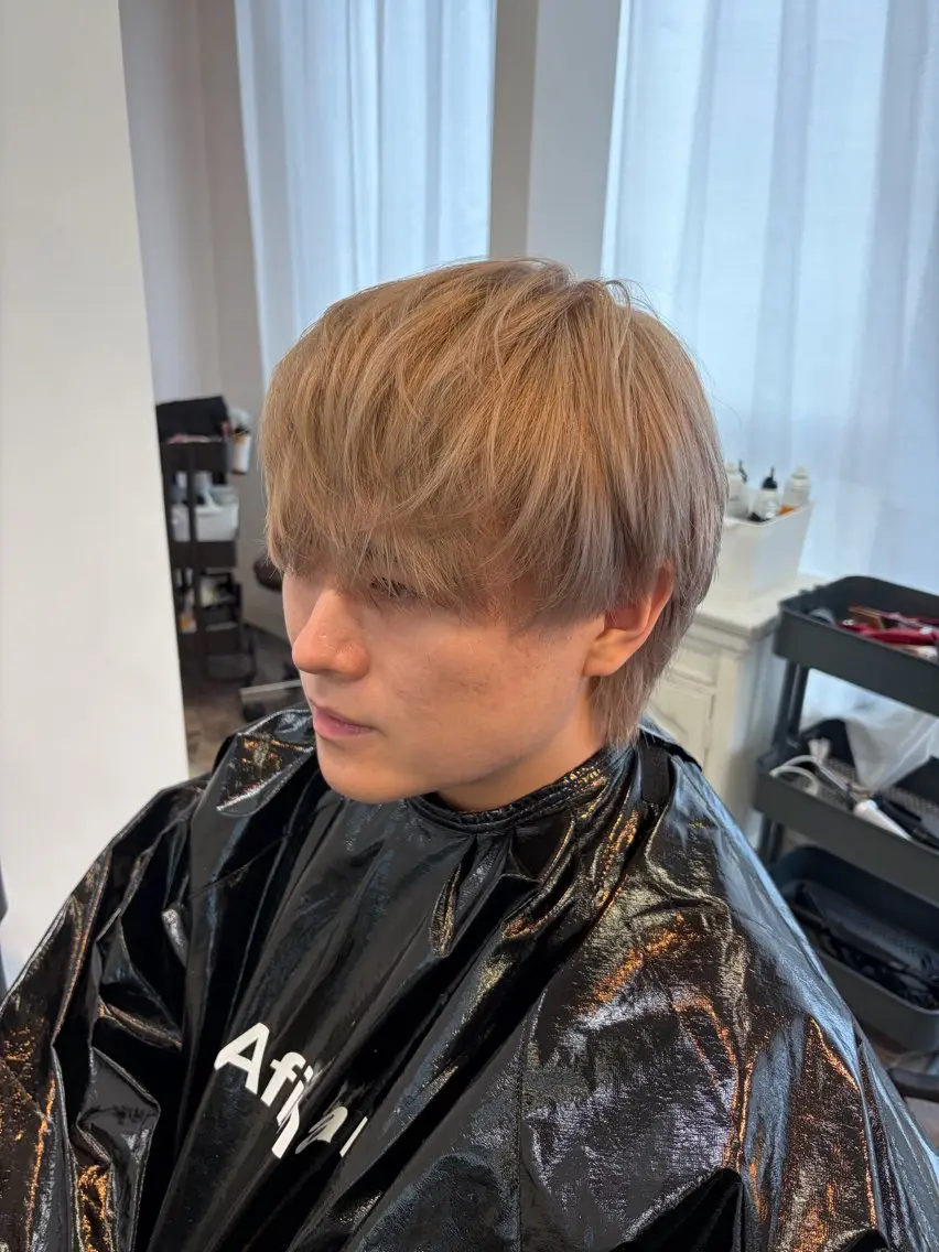 メンズ ヘアカラー ⚡️ エマ🥑のヘアスタイル